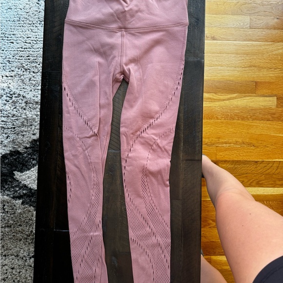 Lululemon Athletica Mauve Leggings - Picture 1 of 4